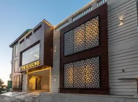 The Seasons Dalhousie - Best Valley View & Mountain View AC Hotel in Dalhousie