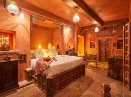 Kaladwas Lal Haveli - A Heritage Boutique Hotel，位于乌代浦的酒店
