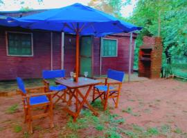 Cabaña Doña Angela 1 coratei- 12 personas，位于Ayolas的酒店