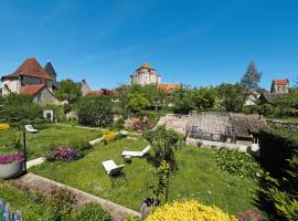 Le Jardin des Lys - Chambre d'h&ocirc;te ou Appartement，位于拉罗什波赛的带停车场的酒店