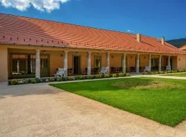 Füzérradványi Kastély Üdülőház, Károlyi-kastély Füzérradvány