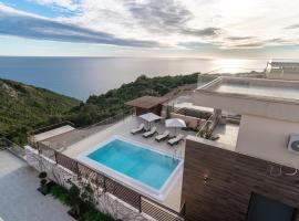 Villa Cape Montenegro on Cliffside，位于科托尔的酒店