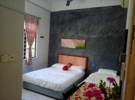 D' BUNGA HOTEL BUKIT BUNGA Bilik Standard Triple，位于Batu Karang的酒店