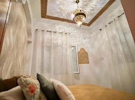 Casa Riad Amor Marrakech en Lo Pagan，位于圣佩德罗-德尔皮纳塔尔的酒店