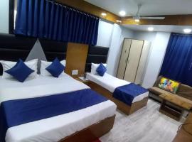 HOTEL SHREE RADHE，位于艾哈迈达巴德Maninagar的酒店