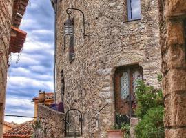 Maison de 6 pièces au coeur du village d'Eze，位于艾日的酒店