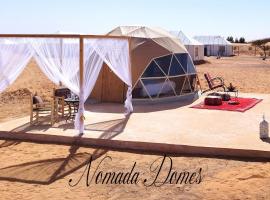 Nomada Domes，位于梅尔祖卡的豪华酒店