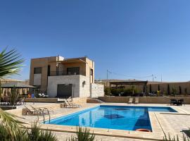 Madaba hills Villa，位于Dulaylat al Ḩamāʼidah的乡村别墅