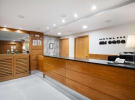 我家酒店，位于沙比纳尼哥的酒店