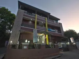 JAYA BHARATHI LODGE