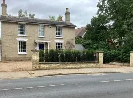 Yew Tree House, Bed & Breakfast in Colchester