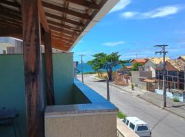 Triplex 3 quartos a 100 metros de Costa Azul，位于里约达欧特拉斯Iriry Lagoon附近的酒店