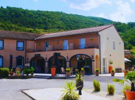 Hotel Restaurant Les Chataigniers，位于普里瓦的酒店