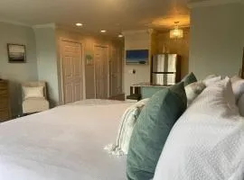 Destin Bliss! Your Dream Studio Condo on Holiday Isle!