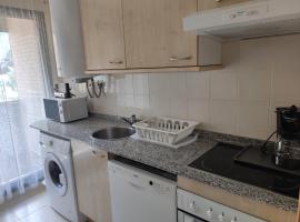 Precioso apartamento con piscina，位于Posada de Llanes的酒店