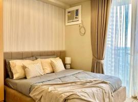 The Palladium Iloilo near Convention Center Studio unit with private balcony，位于伊洛伊洛的酒店