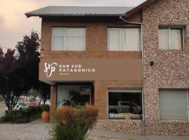 Hotel Sur Sur Patagónico，位于埃斯克尔埃斯克尔机场 - EQS附近的酒店