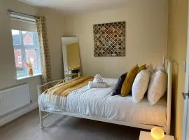 Fleetwood - 3 bedroom apartment, fab 4 contractors