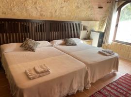 Viña Zarzarrosa Osuna，位于奥苏纳的酒店