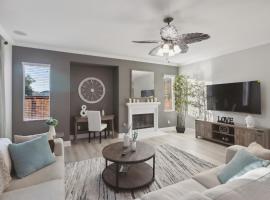 5BR 3BA Home - King Beds - Fast Wifi home，位于维克多维尔的酒店