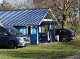 6 personers hytte på Tarm camping，位于察姆的酒店