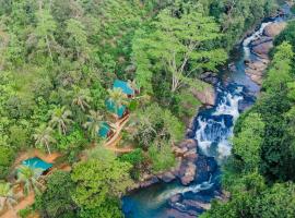 The Rainforest Hideaway，位于代尼耶耶的度假村