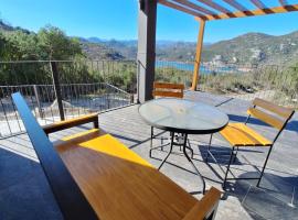 Holiday home Bobija Skadar lake，位于Karuč的酒店