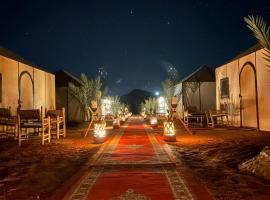 Sahara Tours luxury camp，位于梅尔祖卡的露营地
