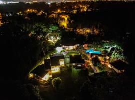 特拉卢娜旅舍，位于特纳的酒店