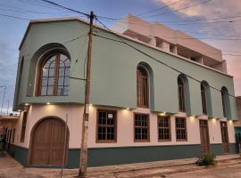 Puerto Malabrigo, Plaza de Armas (Chicama, Peru)，位于奇卡马港的酒店