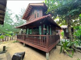 Rumah Aggrek@Zaki’s Residence, Marang, Terengganu，位于Kampong Ru Lima的酒店