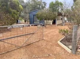 Cosy Cottage in Geraldton - "Moresby Rest"