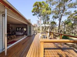 Nature's Doorstep - Redgate Beach NEW