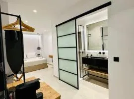 Bonita Luxury Room with Window