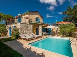 Villa Pinia with pool