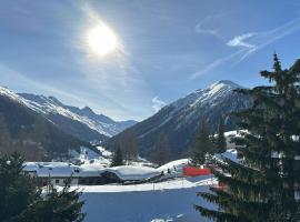 Chalet Studio - Top Ausstattung - beste Lage Davos，位于达沃斯帕森拉皮德滑雪缆车附近的酒店