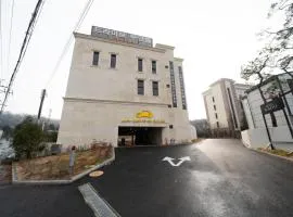 Lua Premium Drive-In Hotel