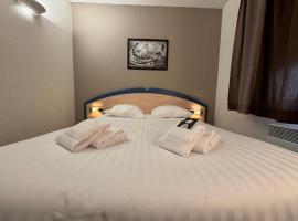 Le 2 by Hotel Akena - Nantes Beaujoire, Porte de Sainte Luce，位于卢瓦尔河畔圣吕斯的酒店