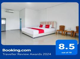 OYO 2246 Anjung Bang Oking Hotel & Resort，位于Pasarpulaupisang的酒店