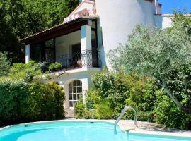 Bastide provençale climatisée - piscine privée，位于沃内勒的酒店