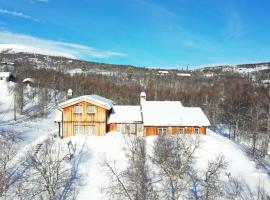 Sunny and beautiful cabin in Geilo，位于耶卢的酒店