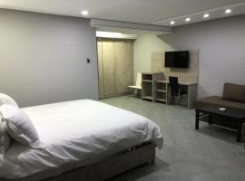 BA SERVICES，位于纳祖尔的酒店