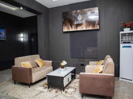 Pula Pula Luxury Hotel and Suites，位于Karewa的酒店