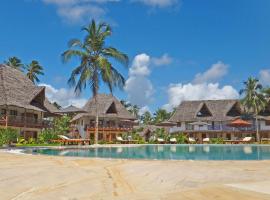 本格威湾度假村，位于蓬圭的带泳池的酒店