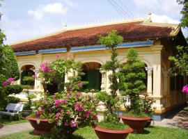 巴杜古宅民宿，位于丐县的酒店