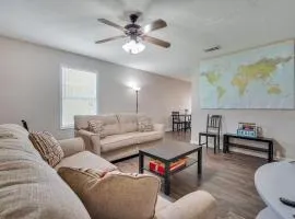 Cozy and Contemporary Villa 1 Mile from GSU