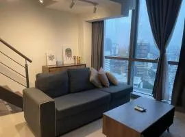 2BR Modern Loft at PJ l LRT l 300Mbps Wifi