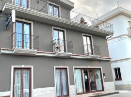Nacional B&B，位于Monforte San Giorgio Marina的酒店