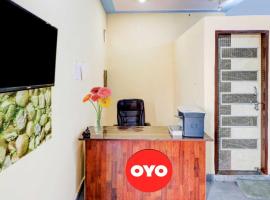 OYO Flagship 81042 Hotel Royal Inn，位于马尼萨的酒店