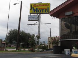 Sportsman's Motel，位于Eagle Lake的汽车旅馆